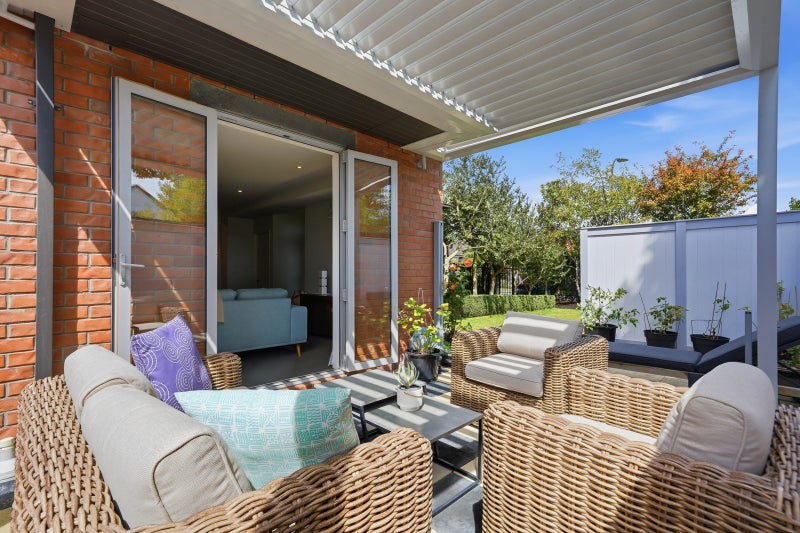 1 Henley Green, Northwood, Christchurch - Carousel 1