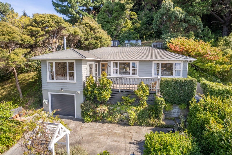 121 Wainuiomata Road, Wainuiomata, Lower Hutt - Carousel 1