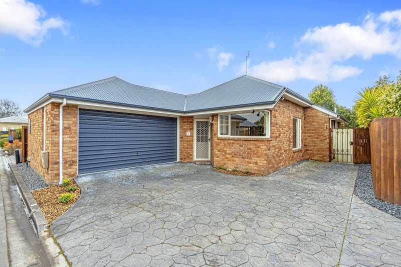 1 Ashmore Lane, Strowan, Christchurch - Carousel 1