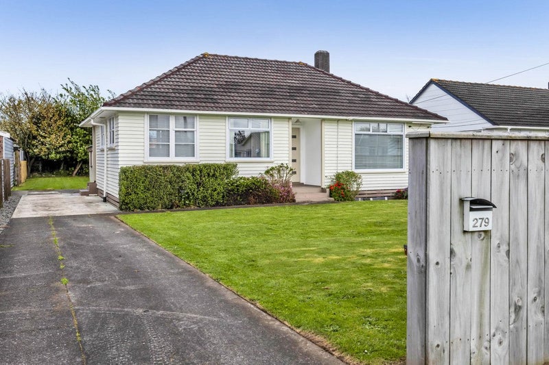 279 South Road, Hawera - Carousel 21