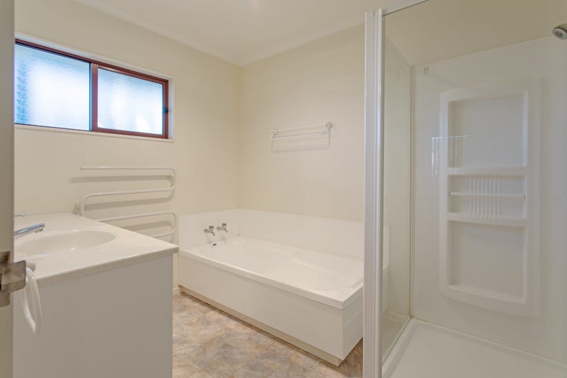 7B Wellington Road, Waipukurau - Carousel 12