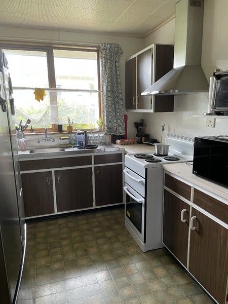 102 Marne Street, West End, Palmerston North - Carousel 2