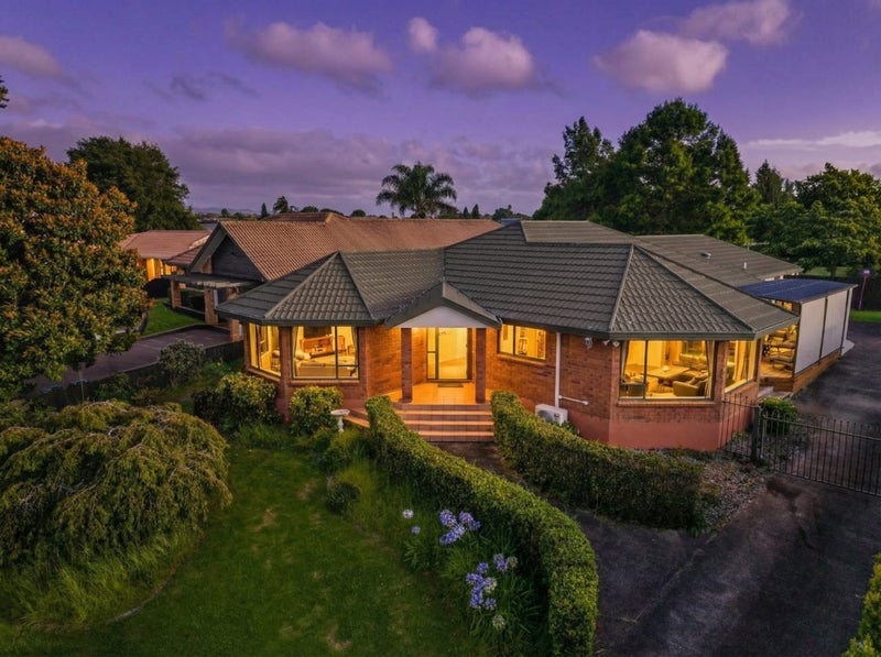 62 Rushgreen Avenue, Pahurehure, Papakura - Carousel 1