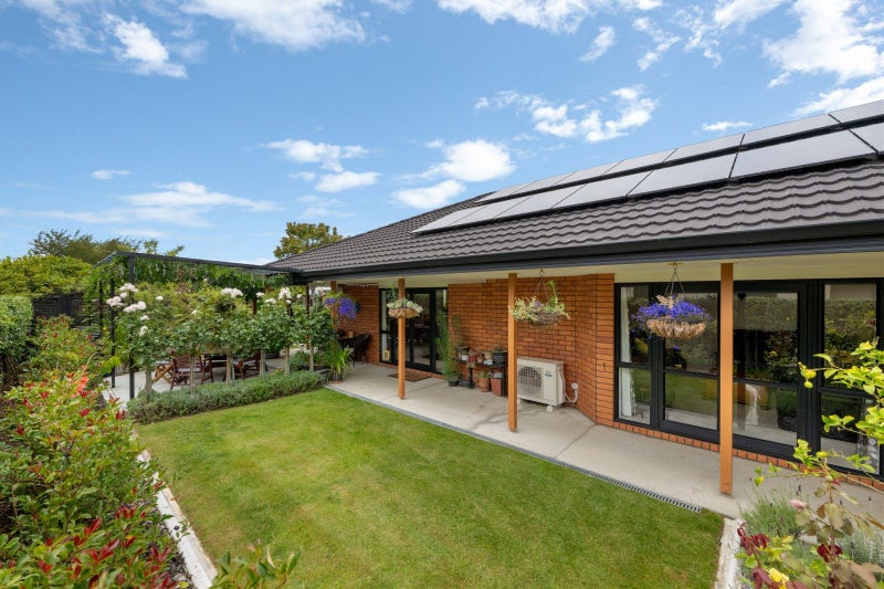 2 Clearwater Place, Mayfield, Blenheim - Carousel 1