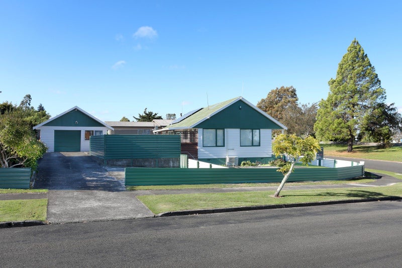 138 Lethbridge Street, Feilding, Feilding - Carousel 1