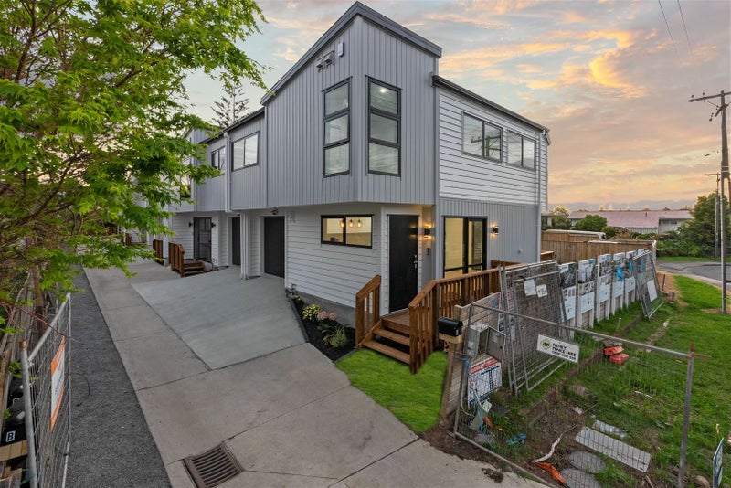 24C Laureston Avenue, Papatoetoe, Auckland - Carousel 1