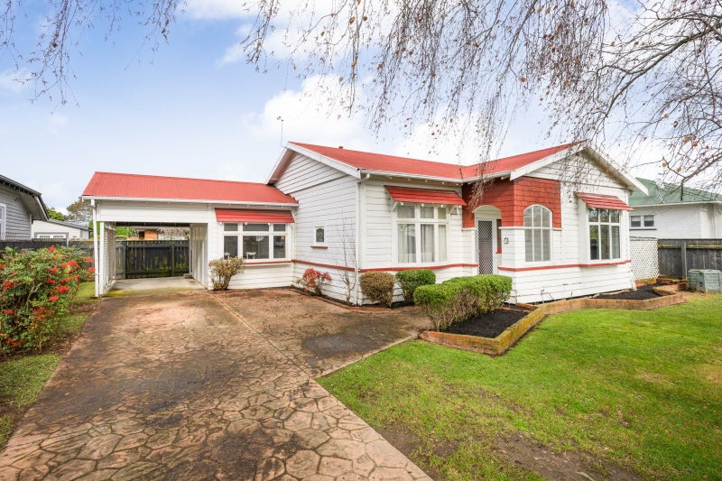 70 Chelwood Street, Takaro, Palmerston North - Carousel 1