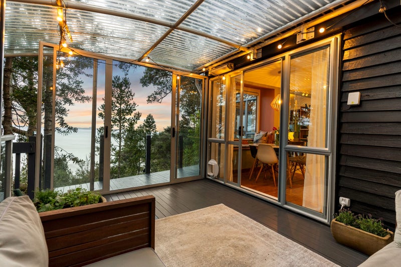 11 Wood Bay Road, Titirangi, Auckland - Carousel 2