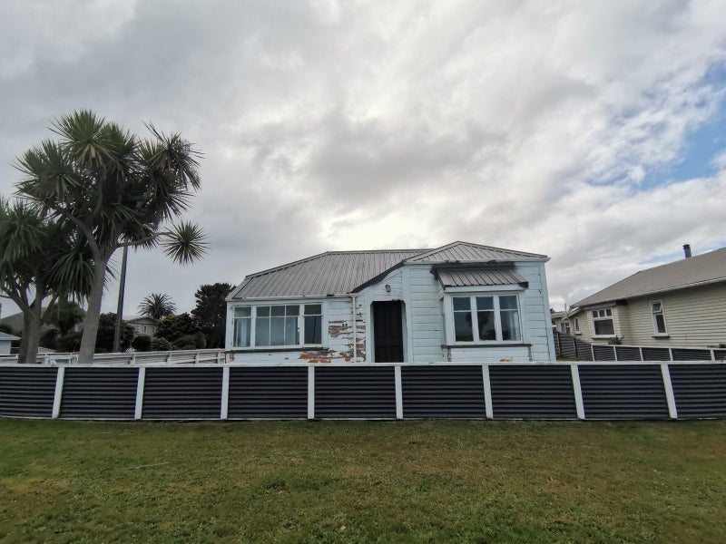 28 Park Street, Hokitika - Carousel 1