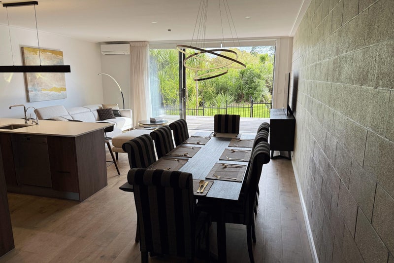 4/100 Walker Road, Point Chevalier, Auckland City, Auckland - Carousel 1