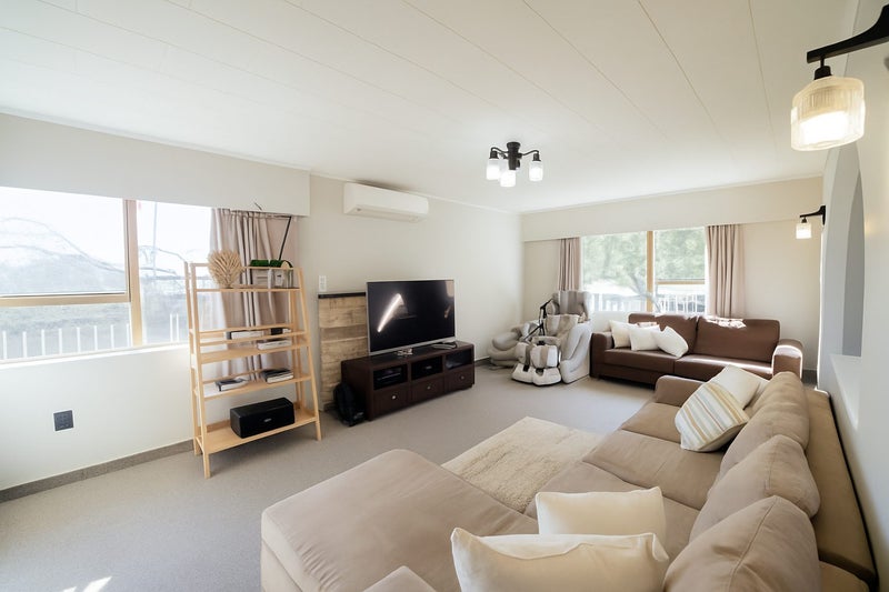 243 Flaxmere Avenue, Flaxmere, Hastings - Carousel 2