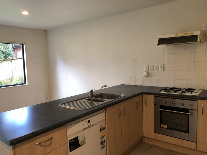 7/3 Orwell Road, Greenhithe, Auckland - Carousel 2
