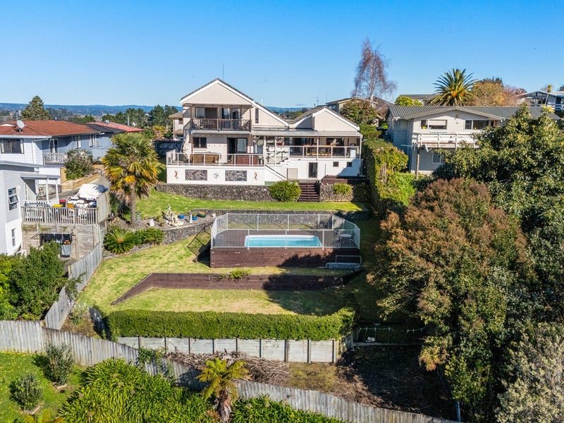 29 Townhead Crescent, Bethlehem, Tauranga - Carousel 1