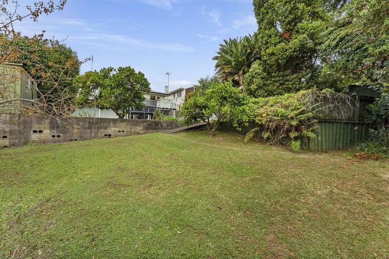 20 Manson Street, Gate Pa, Tauranga - Carousel 20