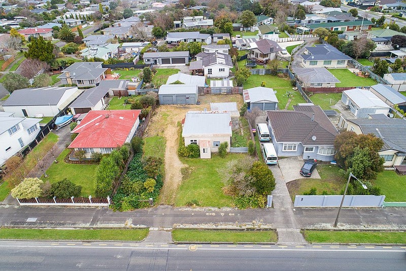 444 Tremaine Avenue, Takaro, Palmerston North - Carousel 2