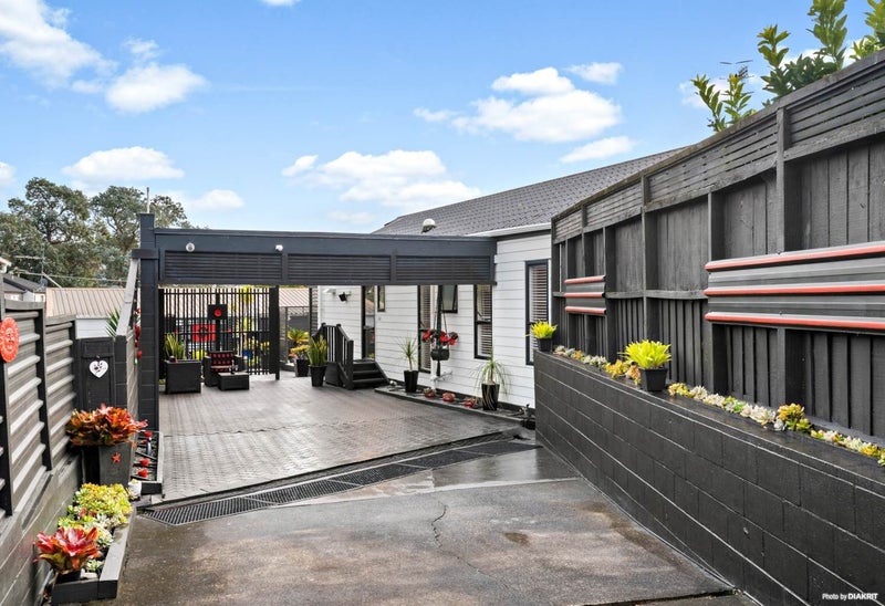 2/17 Pax Avenue, Forrest Hill, Auckland - Carousel 2