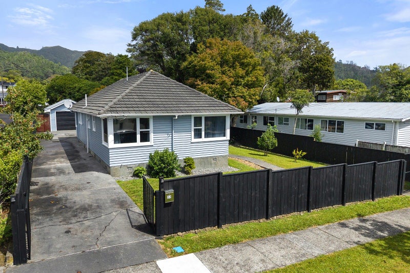 22 Manuka Street, Stokes Valley, Lower Hutt - Carousel 2