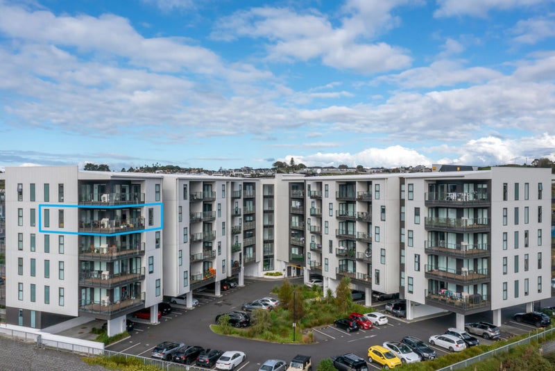 416/3 Kaipiho Lane, Albany, Auckland - Carousel 1