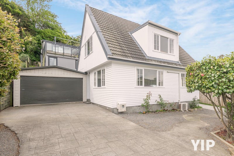 12 Fyvie Avenue, Tawa, Wellington, Wellington - Carousel 1