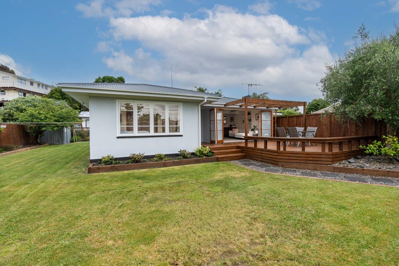 10 Windsor Road, Maeroa, Hamilton - Carousel 1