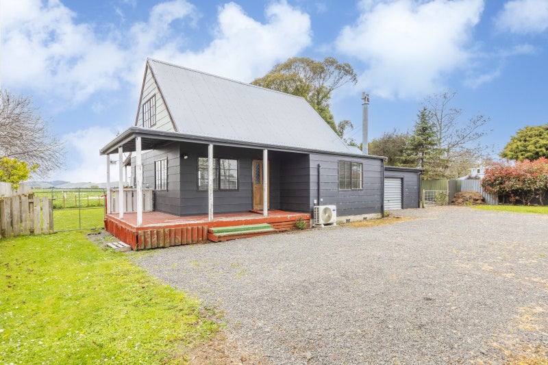 19 Ellison Street, Otane - Carousel 16
