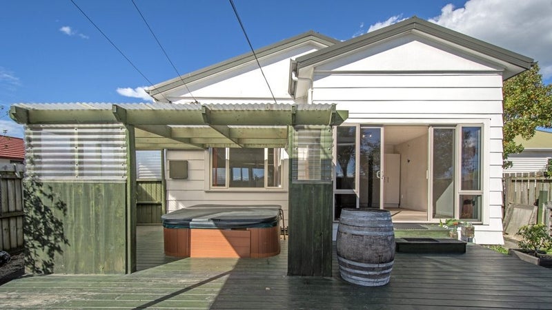 66 Saint Johns Street, Woolston, Christchurch - Carousel 1