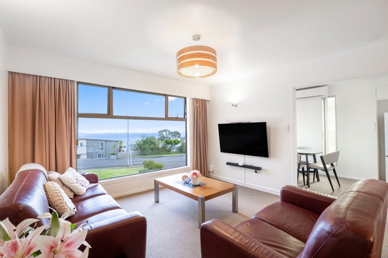 2/98 Halsey Drive, Mount Roskill, Auckland - Carousel 1