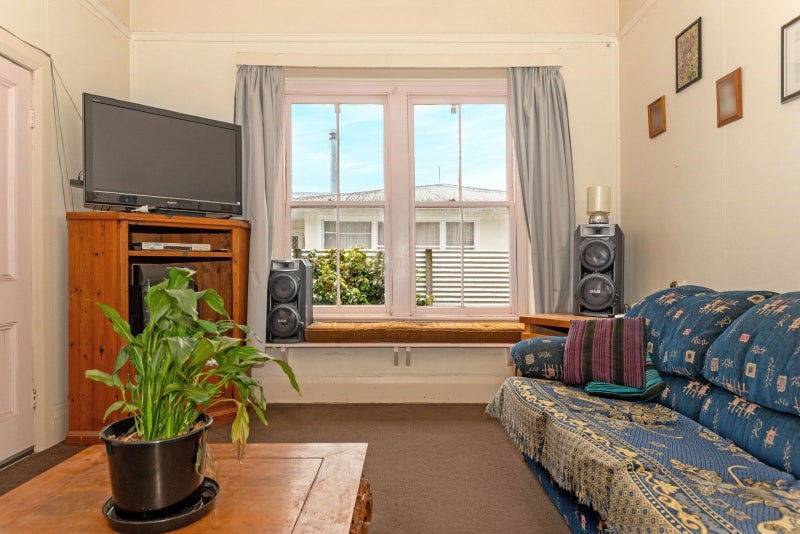8 Waverley Street, Elgin, Gisborne - Carousel 2