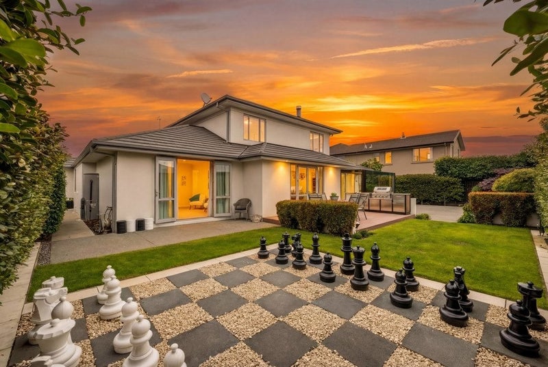 33 Applefield Court, Northwood, Christchurch - Carousel 2