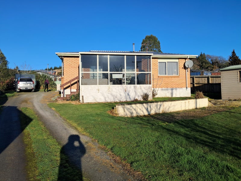 84 Salcombe Street, Kaitangata - Carousel 1