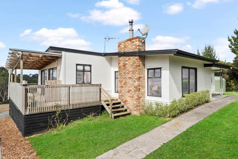 1261 East Coast Road, Albany - Carousel 2