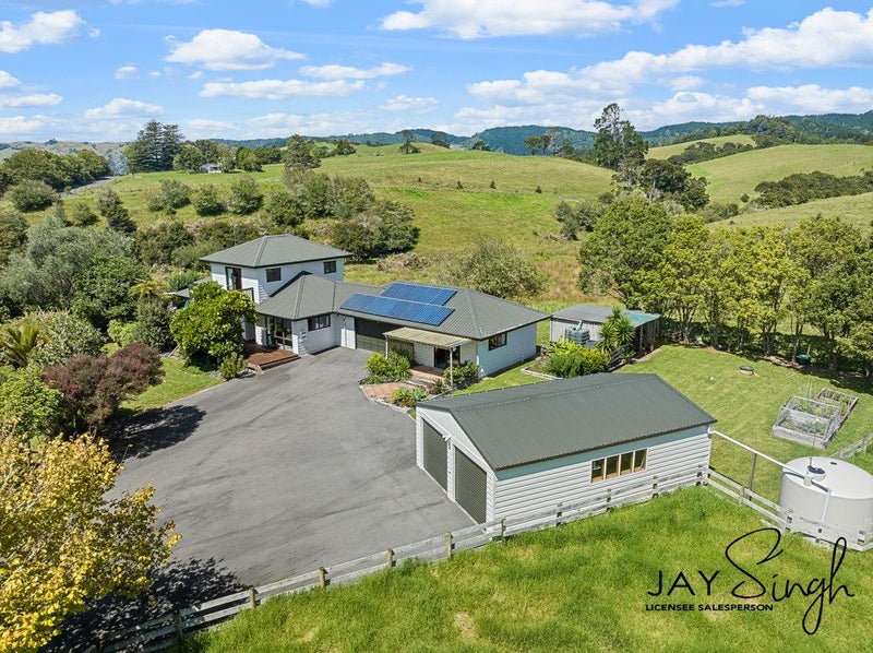 197 Ness Valley Road, Papakura - Carousel 1