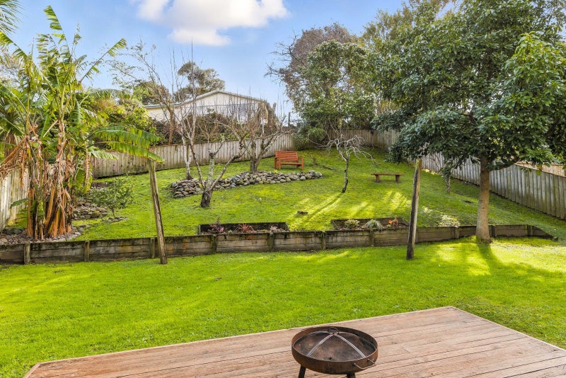 98 Leinster Avenue, Raumati South, Paraparaumu - Carousel 2