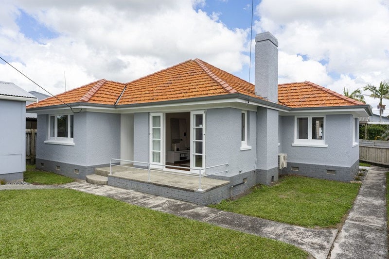 25 King ST, Kensington, Whangarei  - Carousel 1