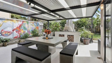 4 Cellarmans Street, Te Atatu Peninsula, Auckland - Carousel 1