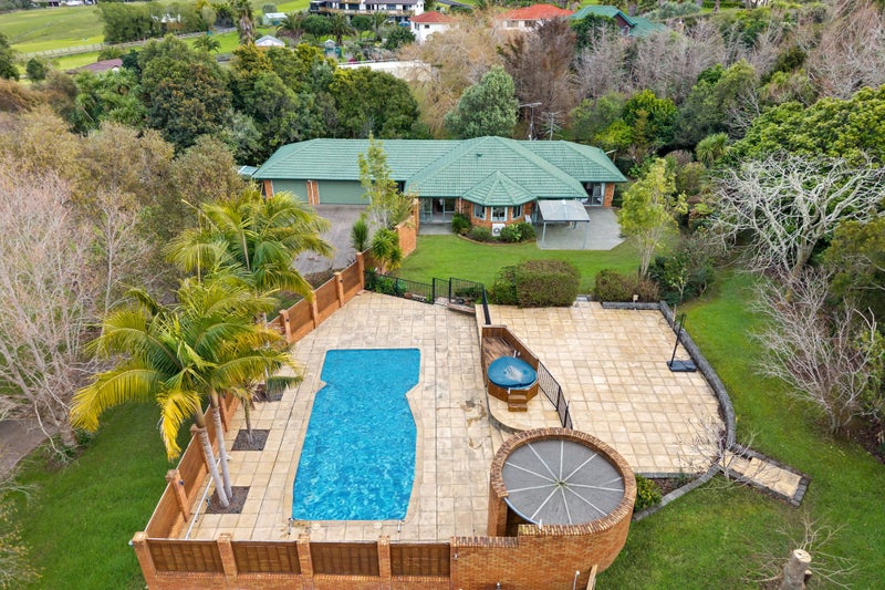 97 Polo Prince Drive, Manurewa - Carousel 1