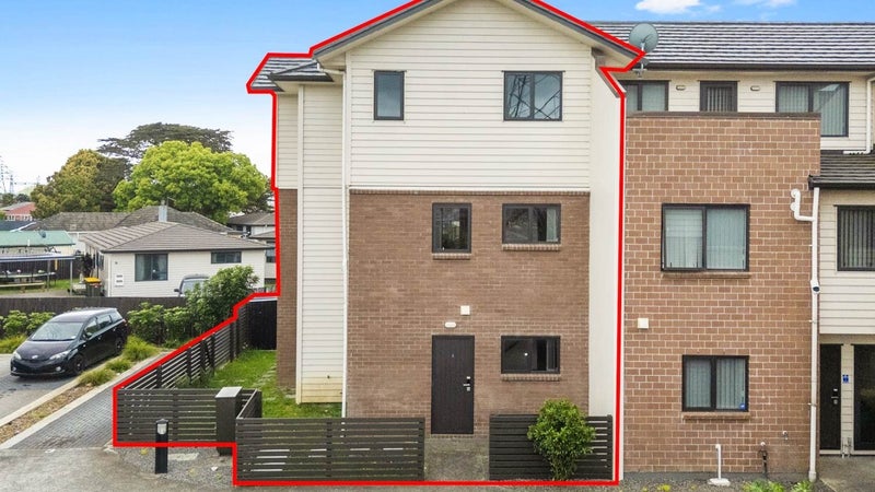 3/30 Calvert Avenue, Mangere East, Auckland - Carousel 1