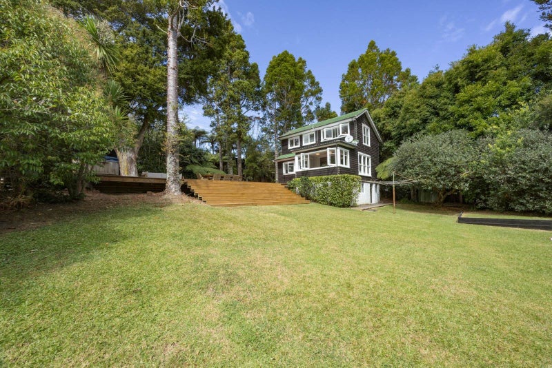 353 Titirangi Road, Titirangi, Auckland - Carousel 1