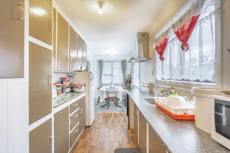 22 Laxon Avenue, Otara, Manukau City, Auckland - Carousel 1