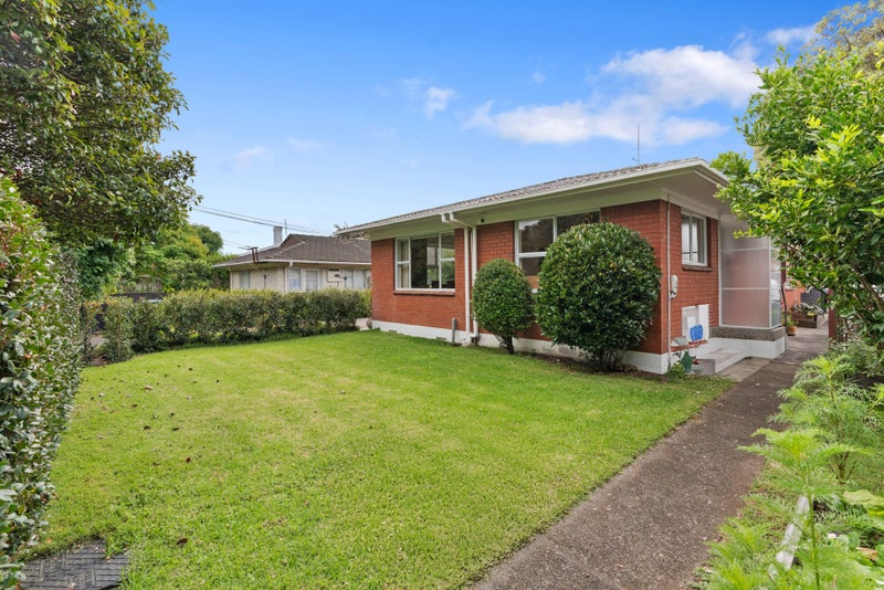 1/26 Kingsway Avenue, Sandringham, Auckland - Carousel 2