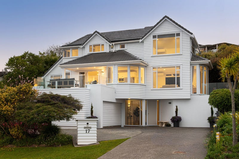 17 Calypso Place, Rothesay Bay, Auckland - Carousel 1