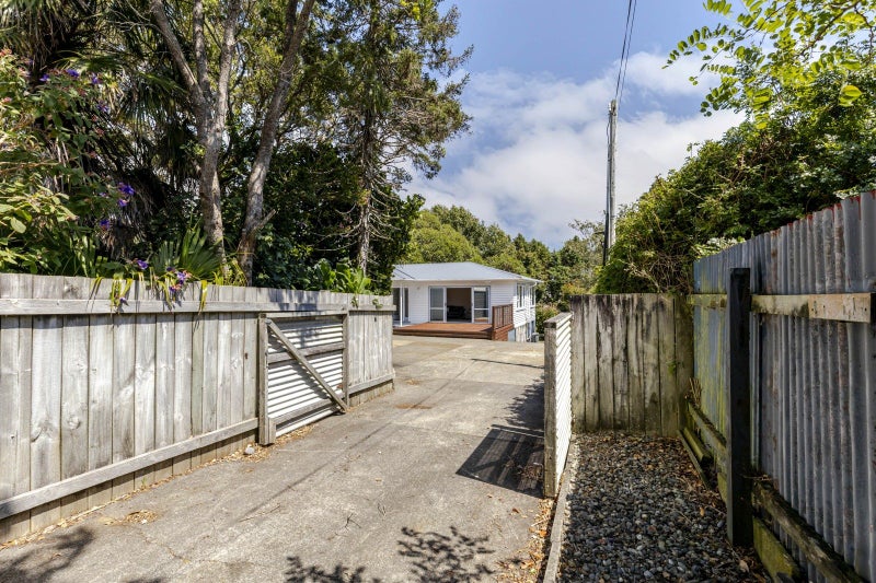 136A Seaview Road, Westown, New Plymouth - Carousel 32