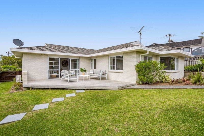 2B Layton Road, Manly, Whangaparaoa - Carousel 2