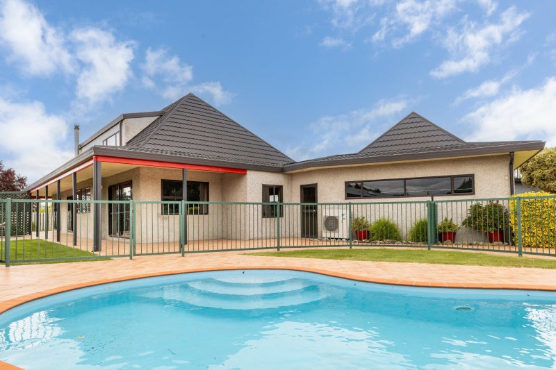 55A Avenue Road, Greenmeadows, Napier - Carousel 1