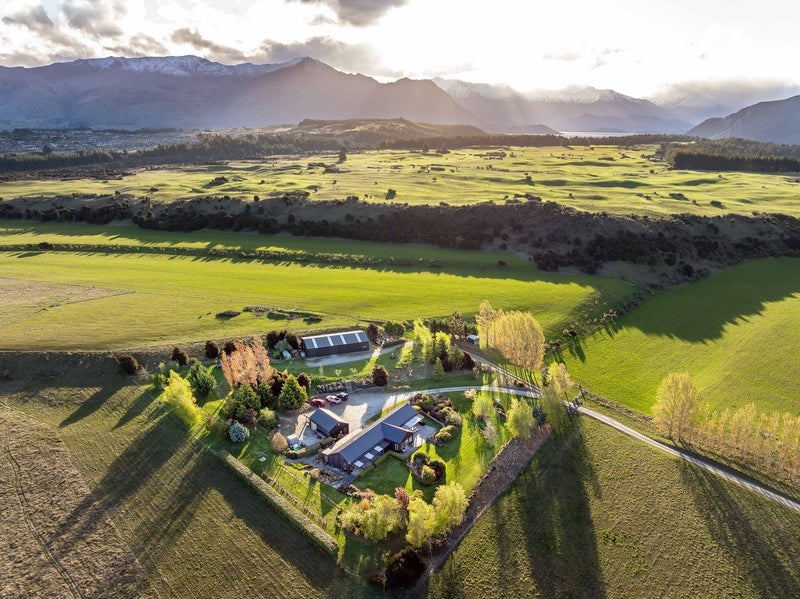 99 Dublin Bay Road, Albert Town, Wanaka - Carousel 1