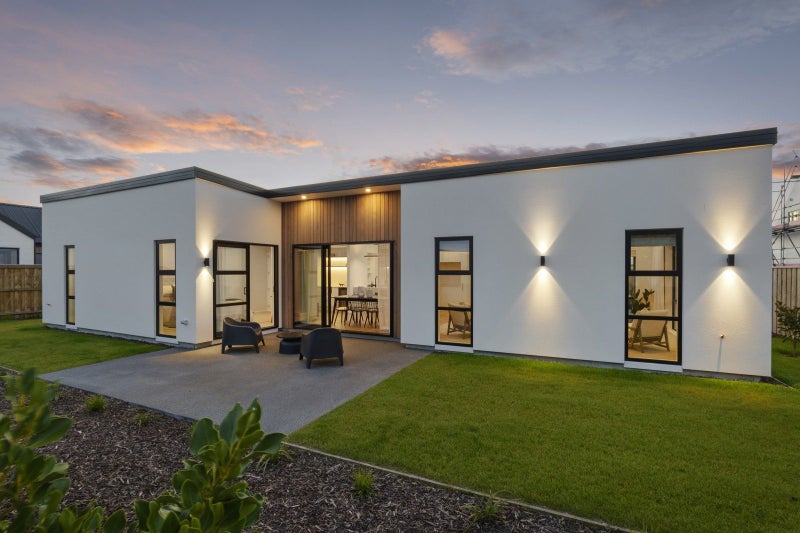 15 Perehia Mews, Marshland, Christchurch - Carousel 1
