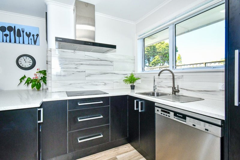 2/49 Wilmay Avenue, Papatoetoe, Auckland - Carousel 1