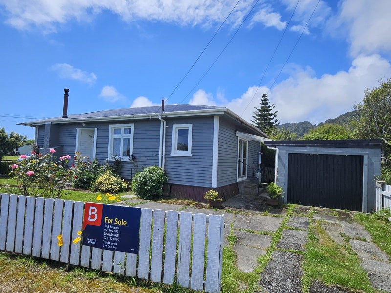 53 Nelson Quay, Cobden, Greymouth - Carousel 1