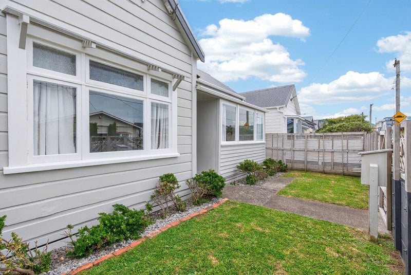 27 Richmond Street, Petone, Lower Hutt - Carousel 2
