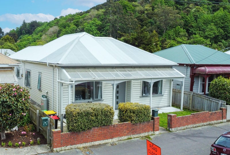 15 Crown Street, North East Valley, Dunedin - Carousel 1